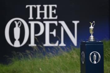 Roaring start for Rory McIlroy